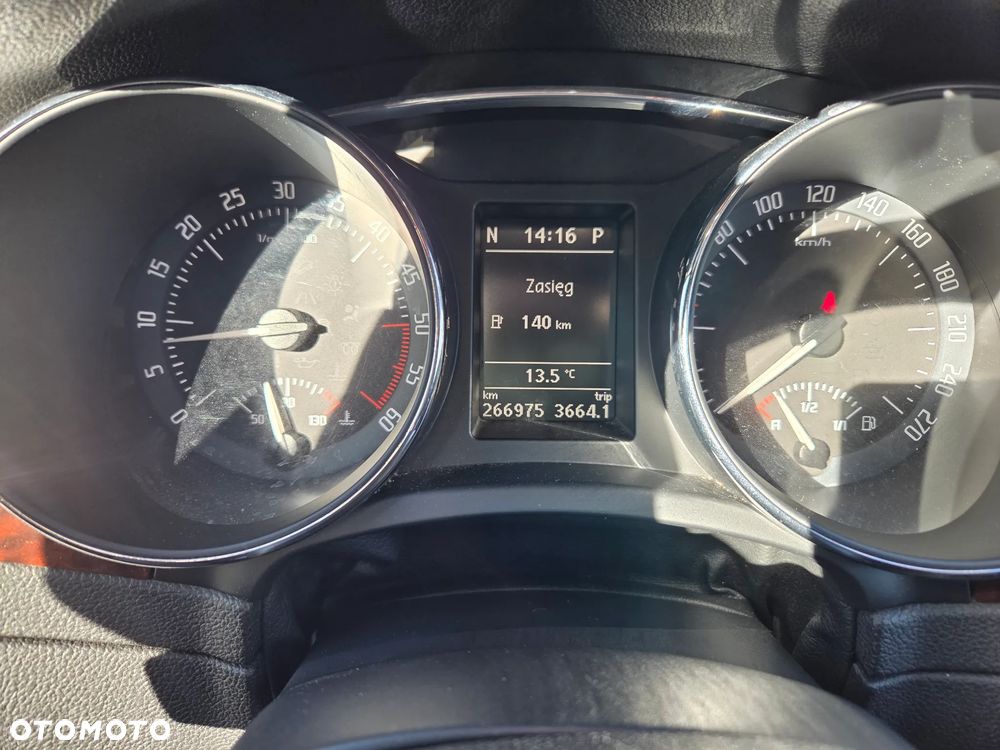 Skoda Superb Combi 2.0 TDI DSG Exclusive - 37