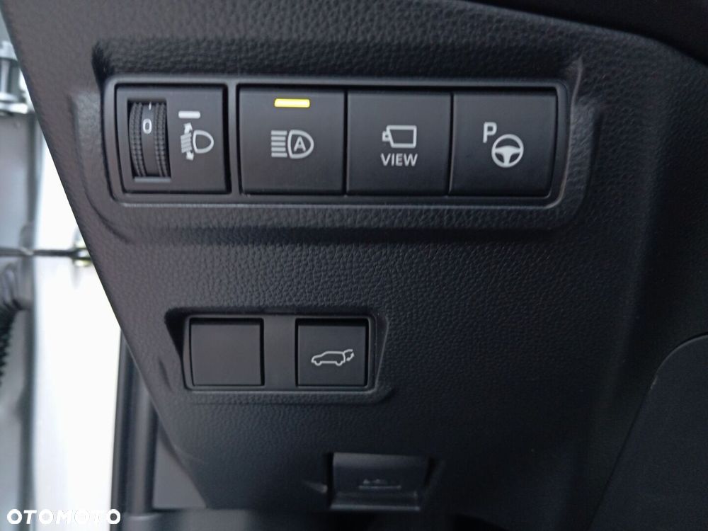 Toyota Corolla Cross 2.0 Hybrid Executive - 16