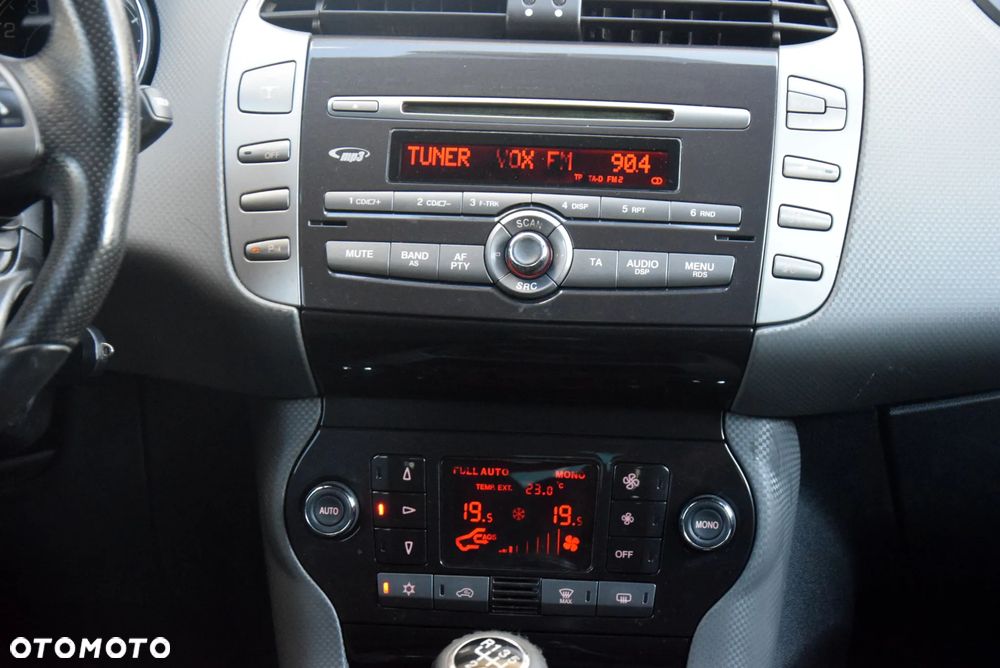 Fiat Bravo 1.4 T-JET 16V Estiva Plus - 32