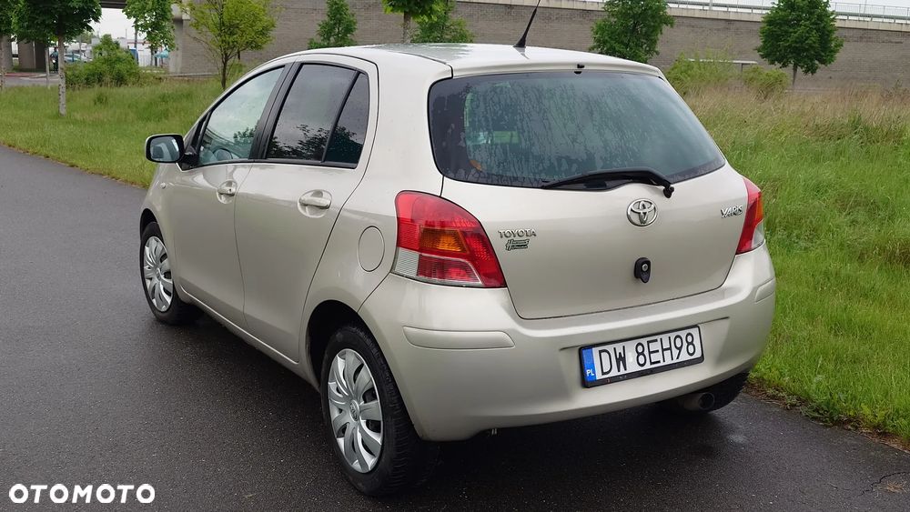 Toyota Yaris 1.33 Sol - 3