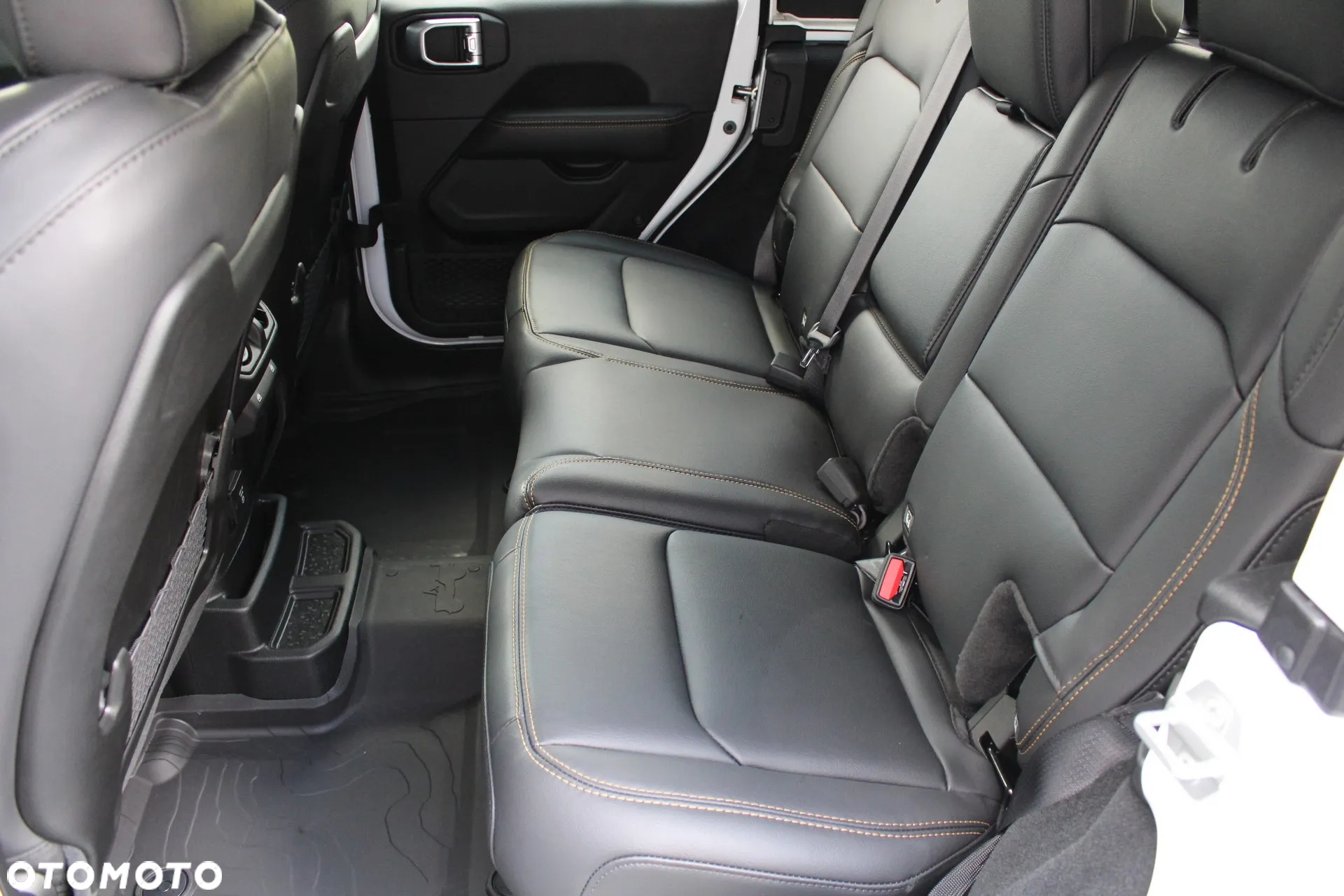 Jeep Wrangler Unlimited GME 2.0 Turbo Sahara - 9
