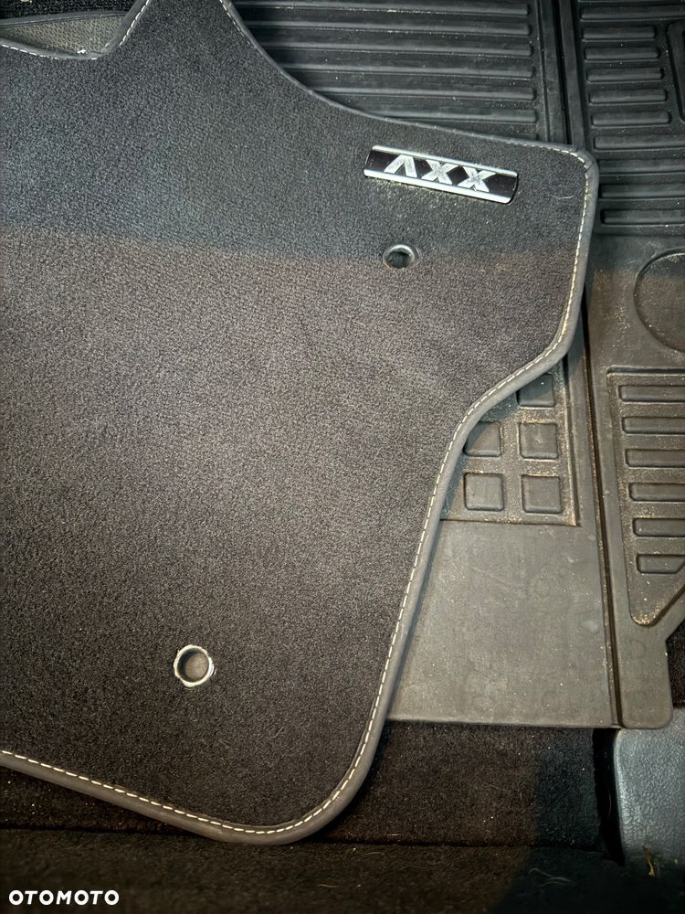 Land Rover Discovery - 20