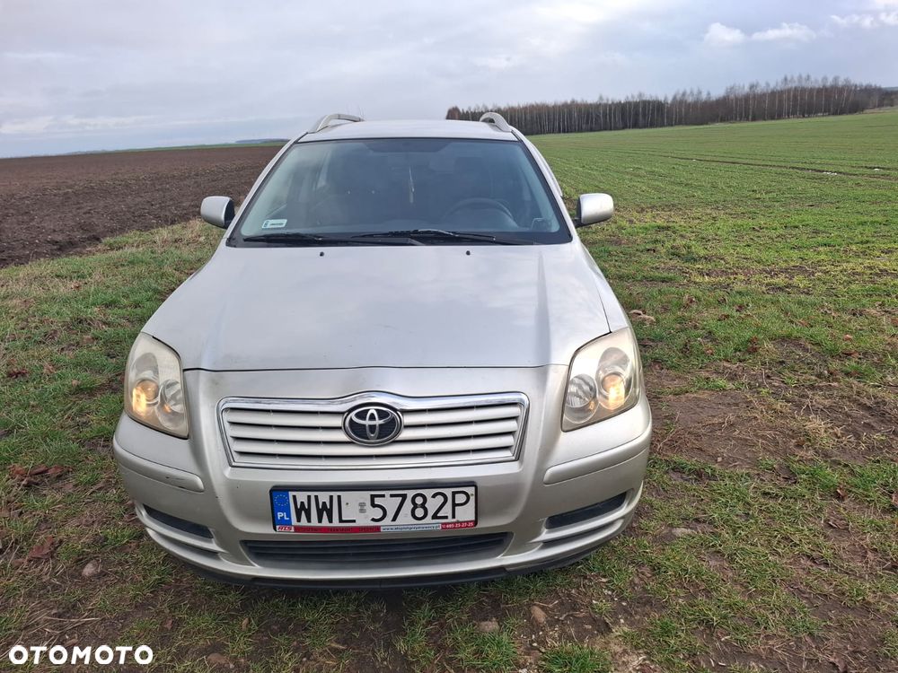 Toyota Avensis 1.8 VVT-i Sol - 2