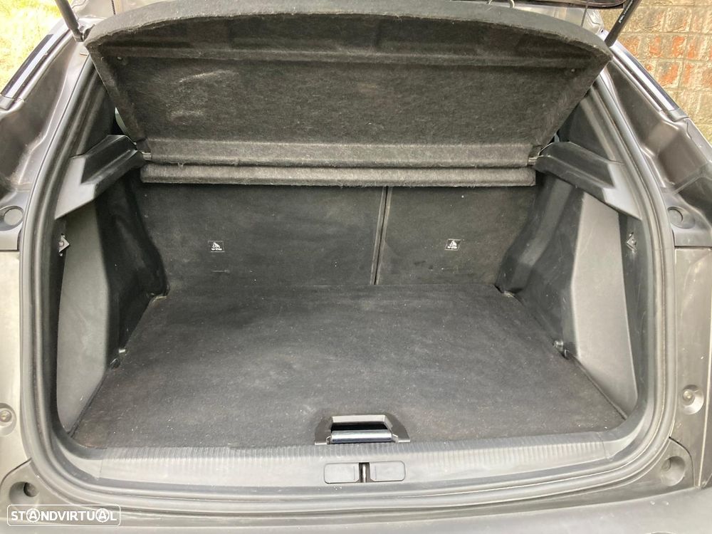 Peugeot 2008 1.5 BlueHDi Allure Pack - 18