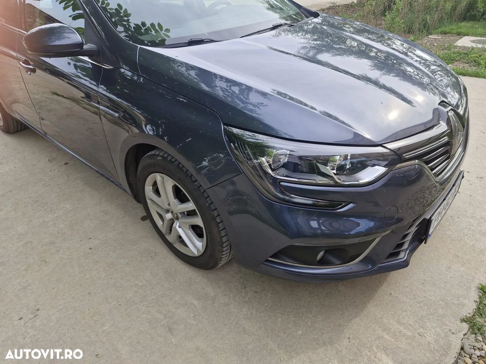 Renault Megane TCE 140 GPF Zen - 9