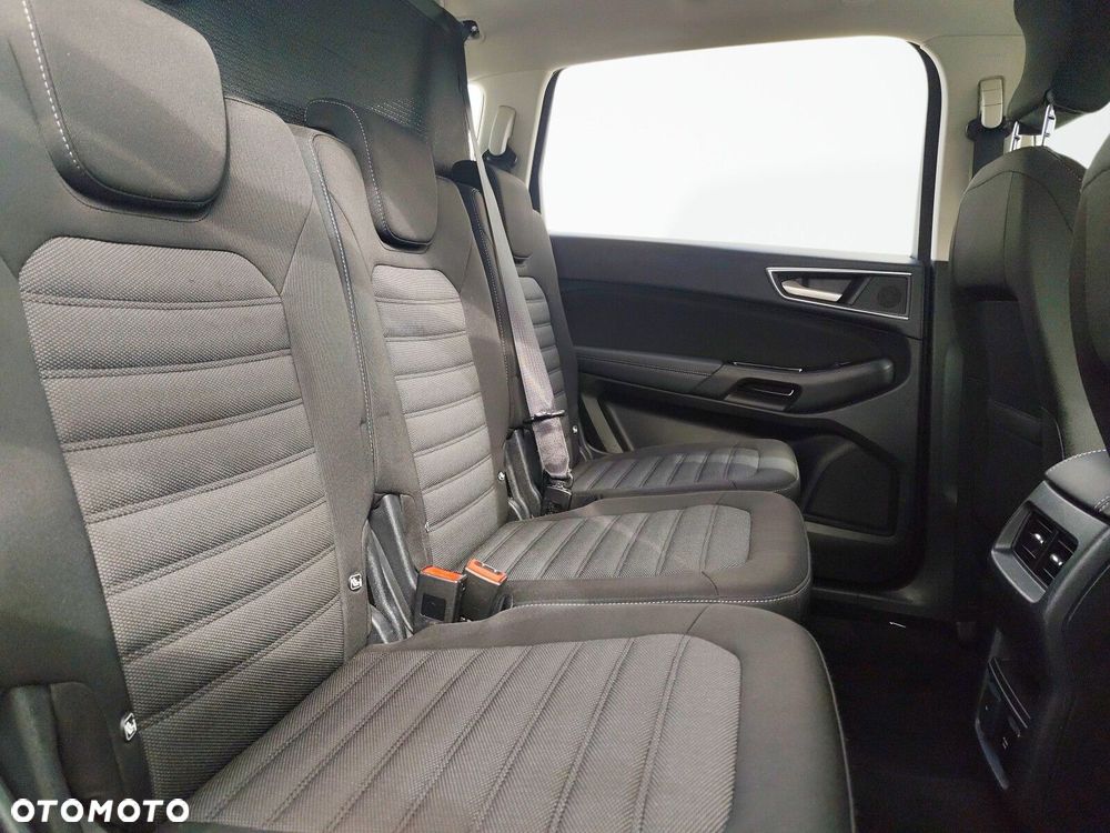 Ford S-Max - 17