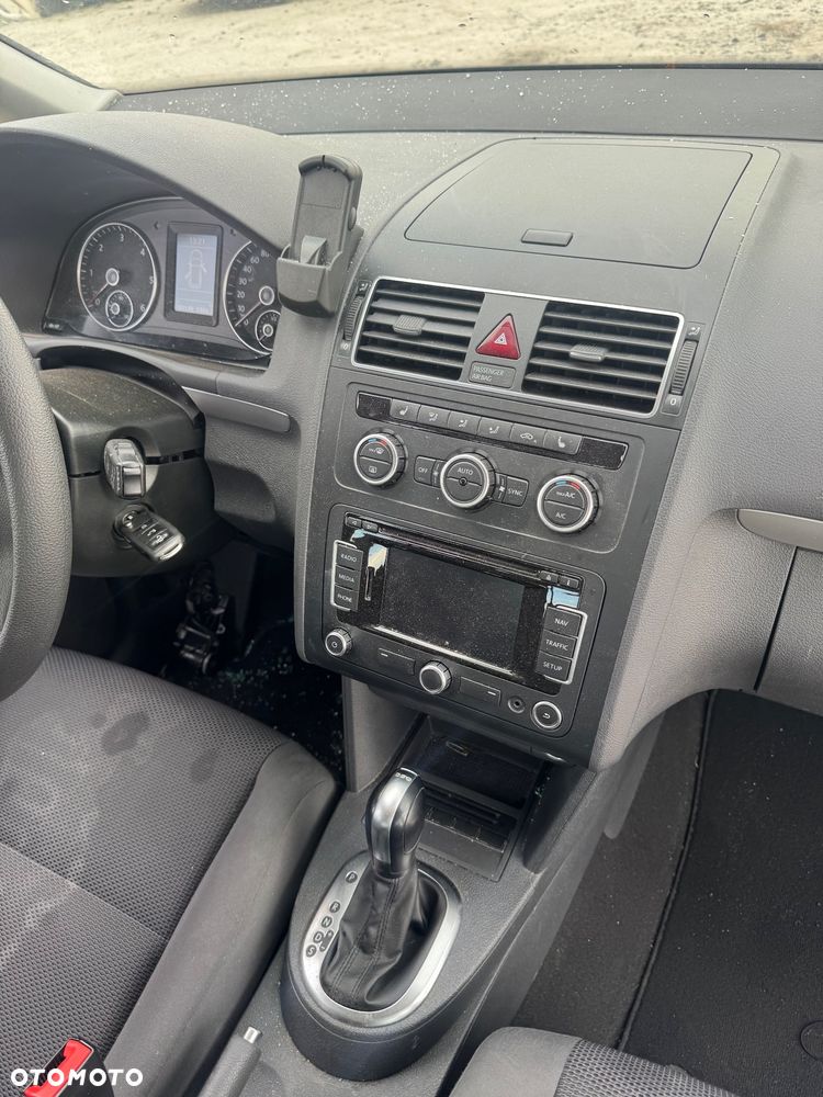 Volkswagen Touran 1.6 TDI DPF DSG Cup - 14