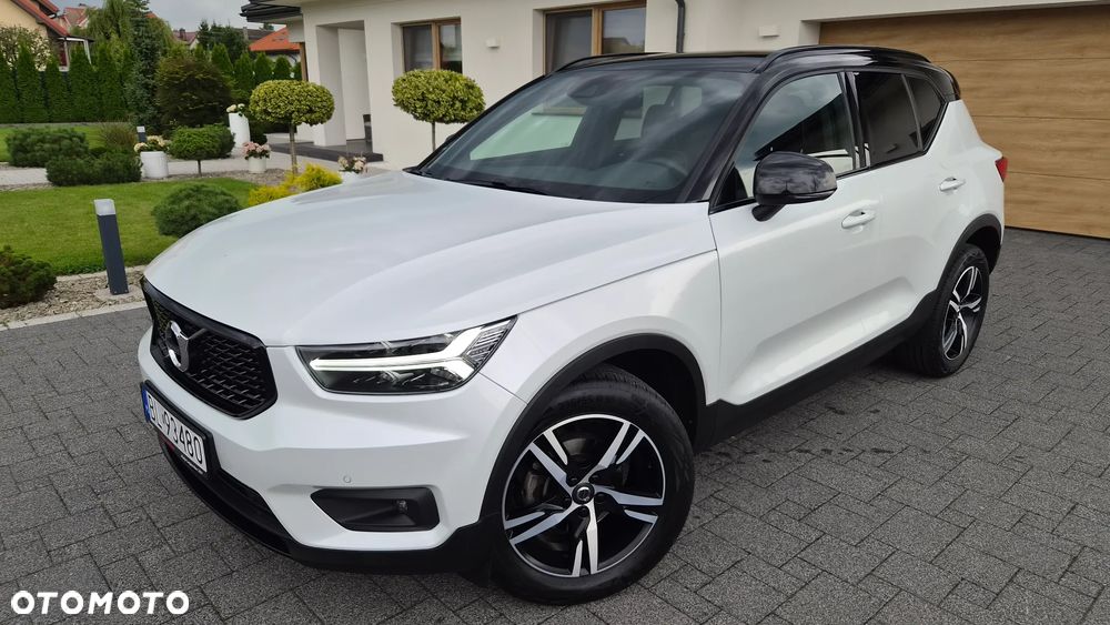 Volvo XC 40 T3 Geartronic Momentum Pro - 2