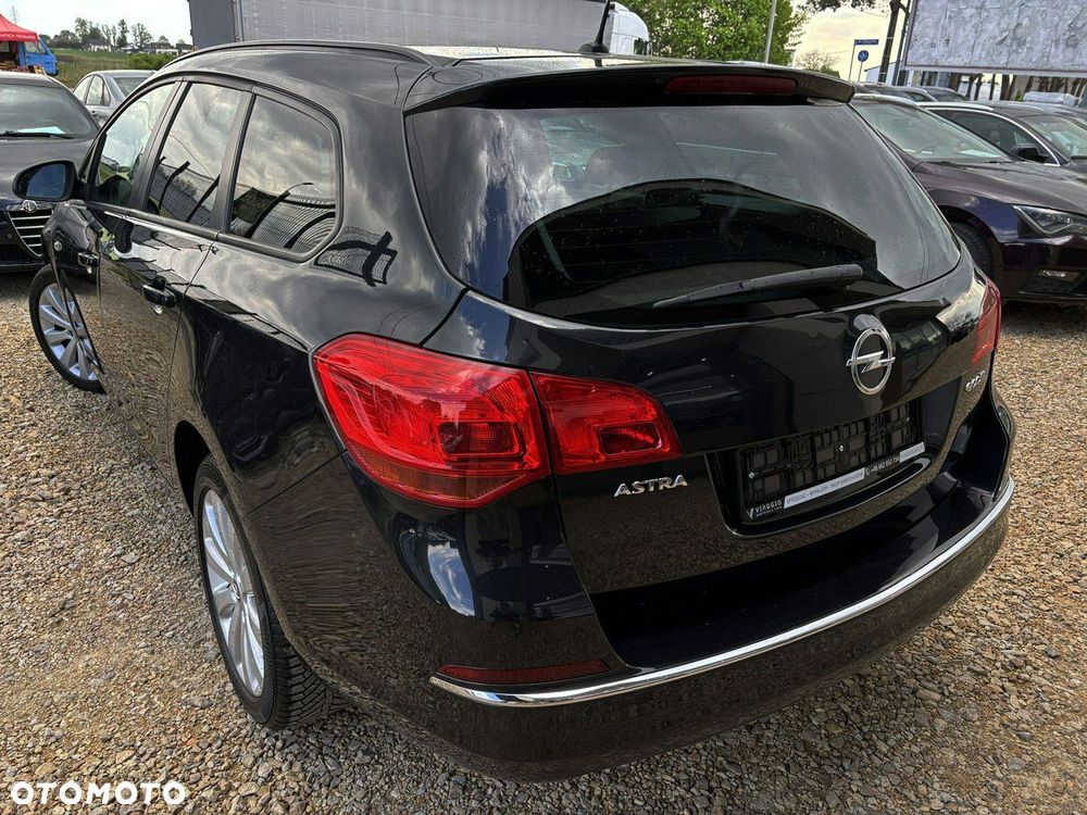 Opel Astra 1.4 Turbo Style - 4