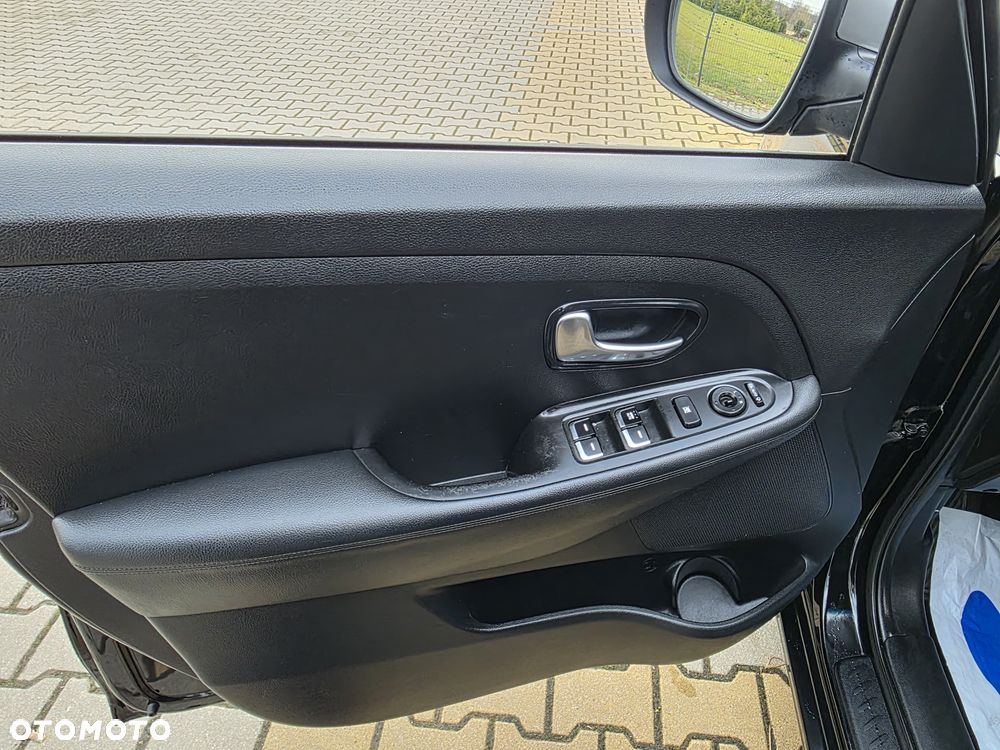 Kia Carens 1.7 CRDi Vision - 19