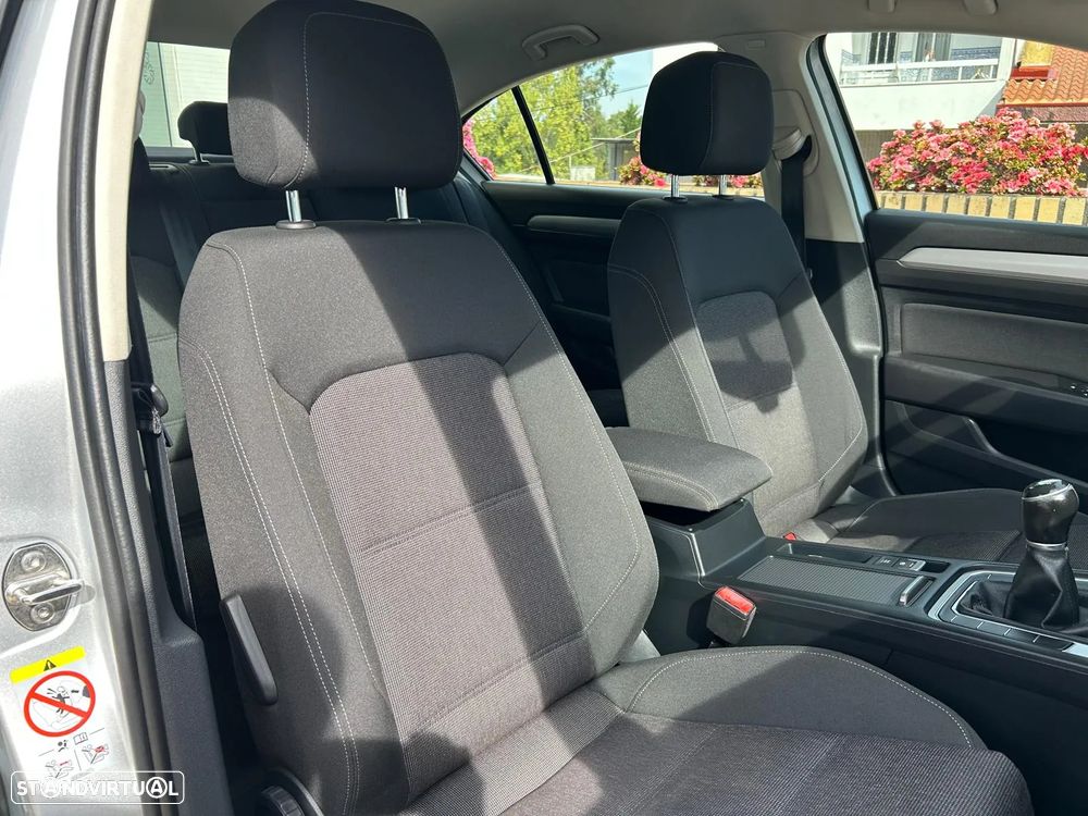 VW Passat 1.6 TDI Confortline - 6