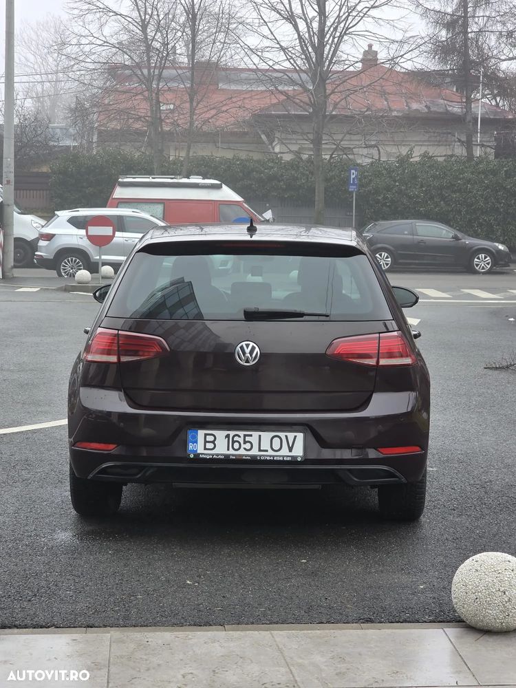 Volkswagen Golf - 5