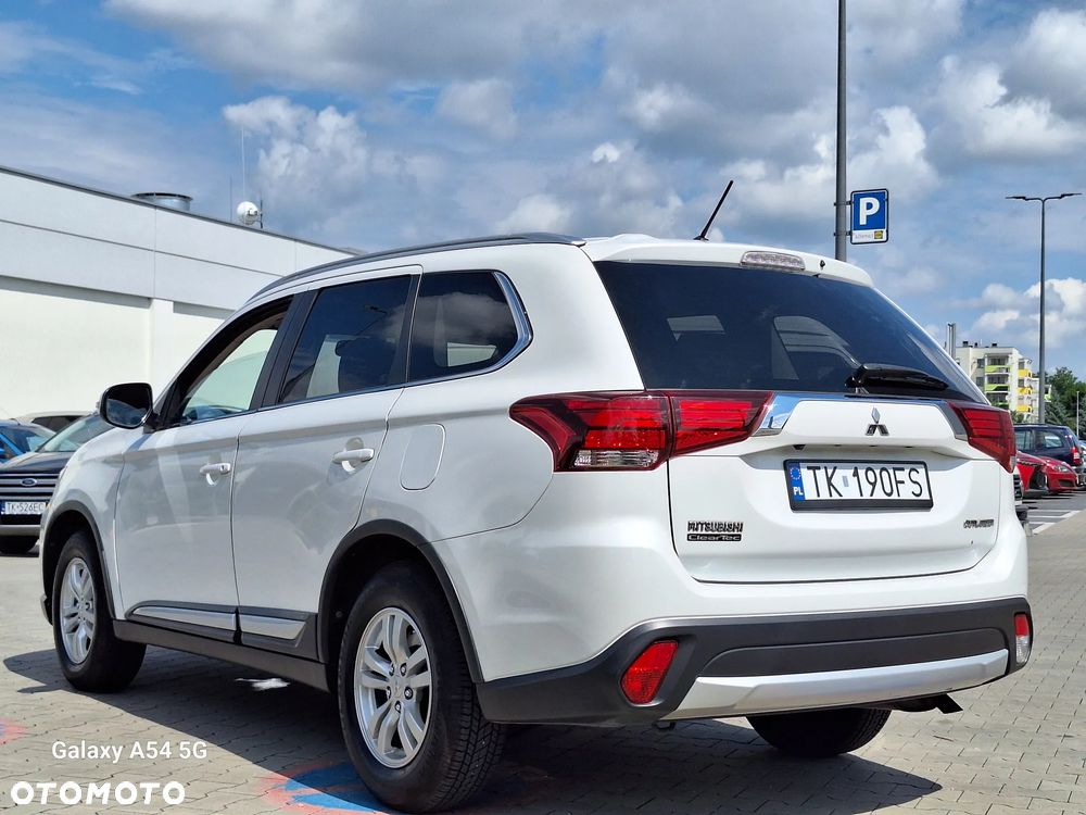 Mitsubishi Outlander 2.0 2WD SUV-Star - 4