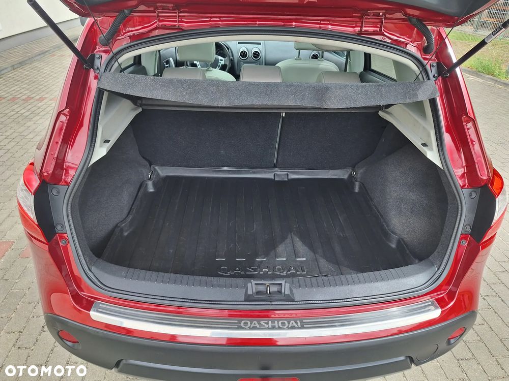 Nissan Qashqai 1.6 dCi DPF tekna - 36
