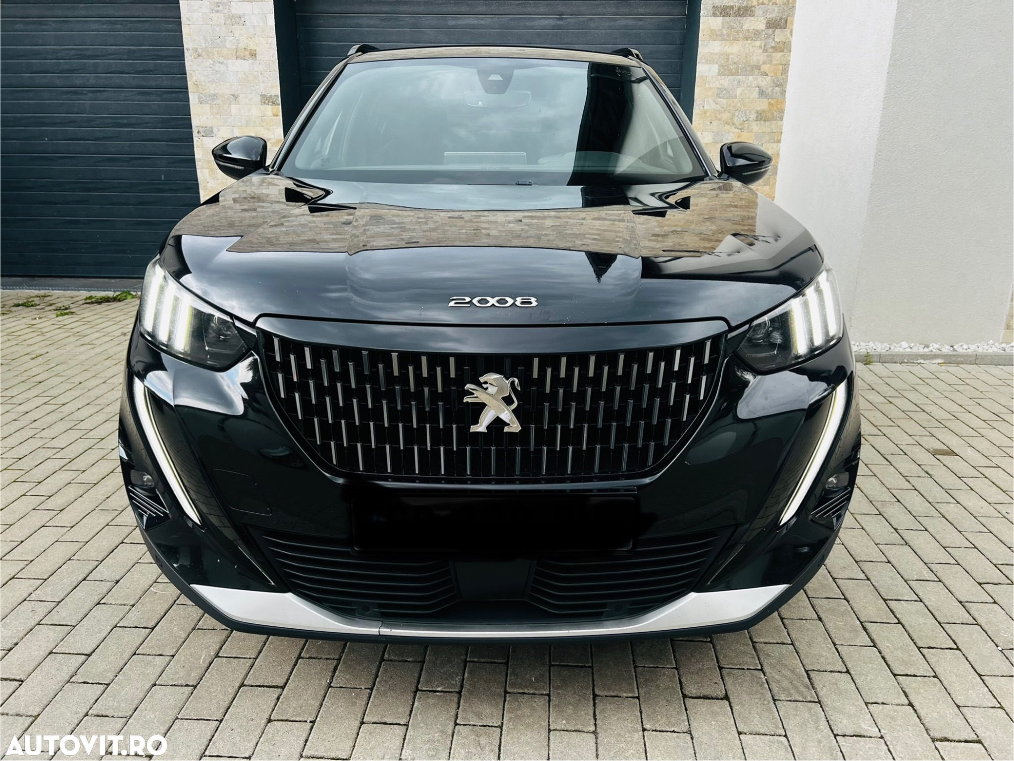 Peugeot 2008 1.5 BlueHDI 130 S&S EAT8 GT - 2