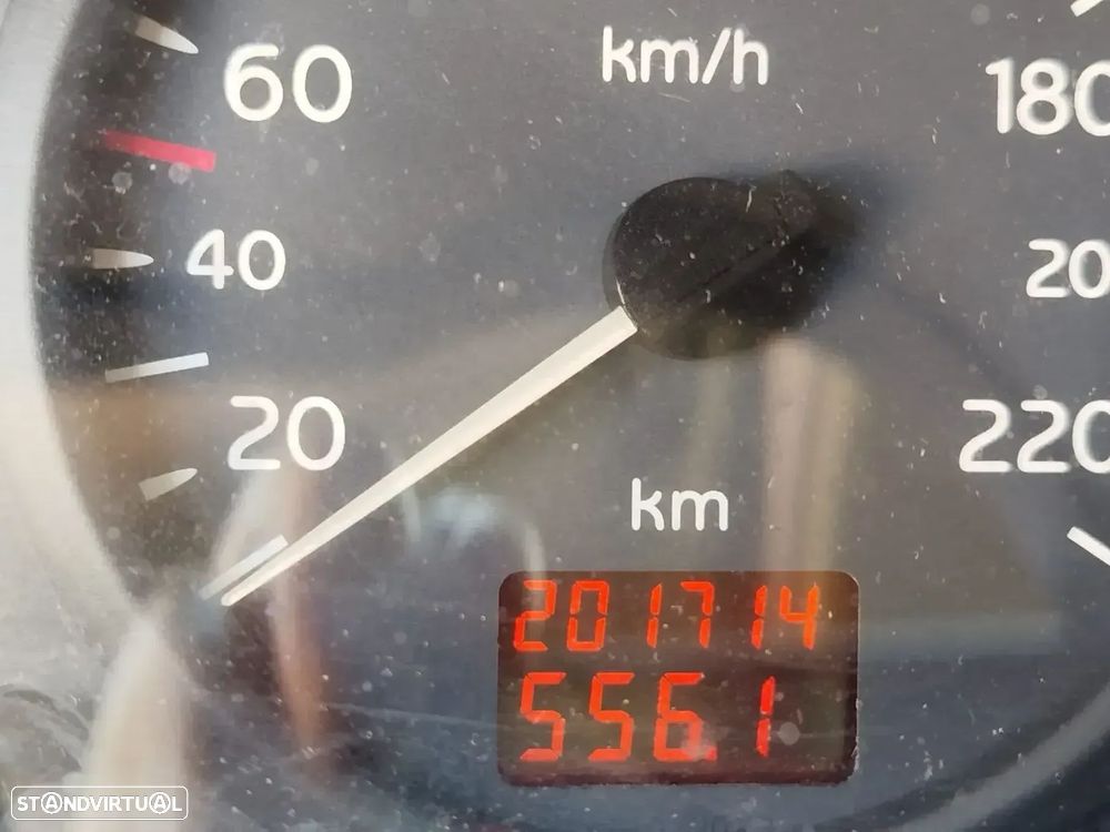 Renault Clio 1.2 16V Expression - 22