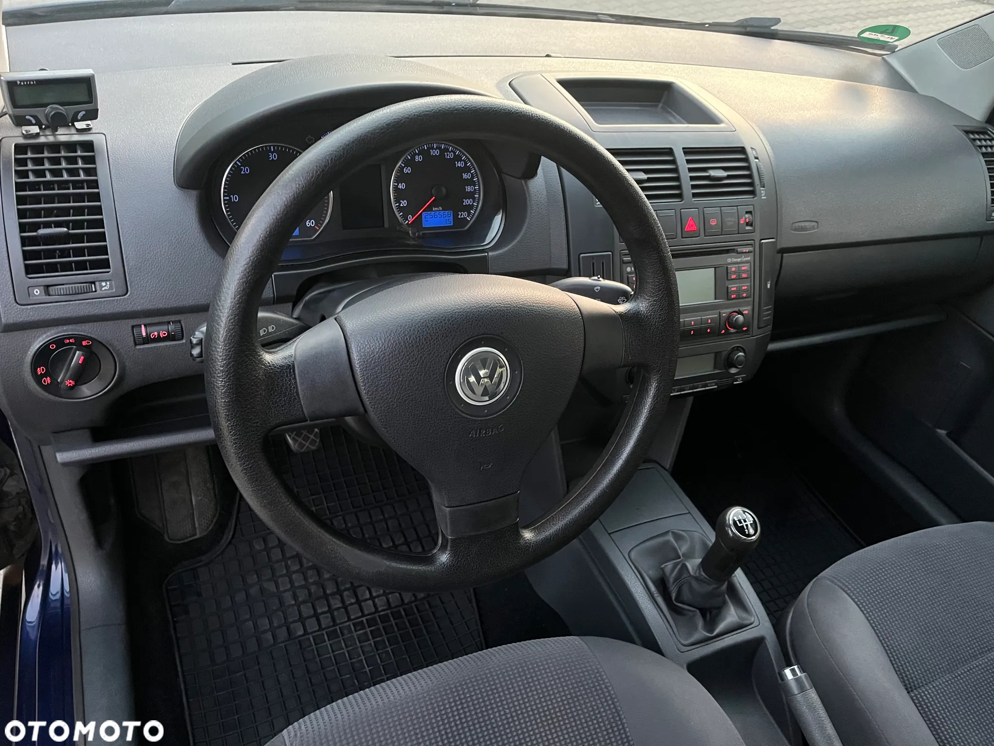Volkswagen Polo 1.4 TDI Comfortline - 29
