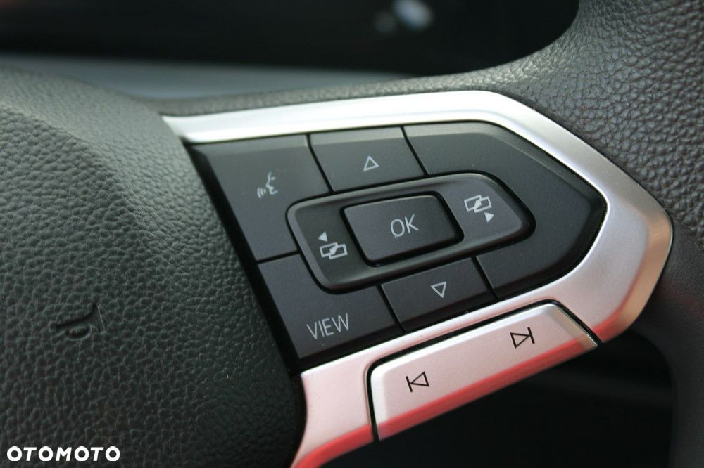 Volkswagen Golf - 22