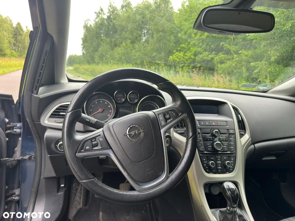 Opel Astra 1.4 T Cosmo - 19