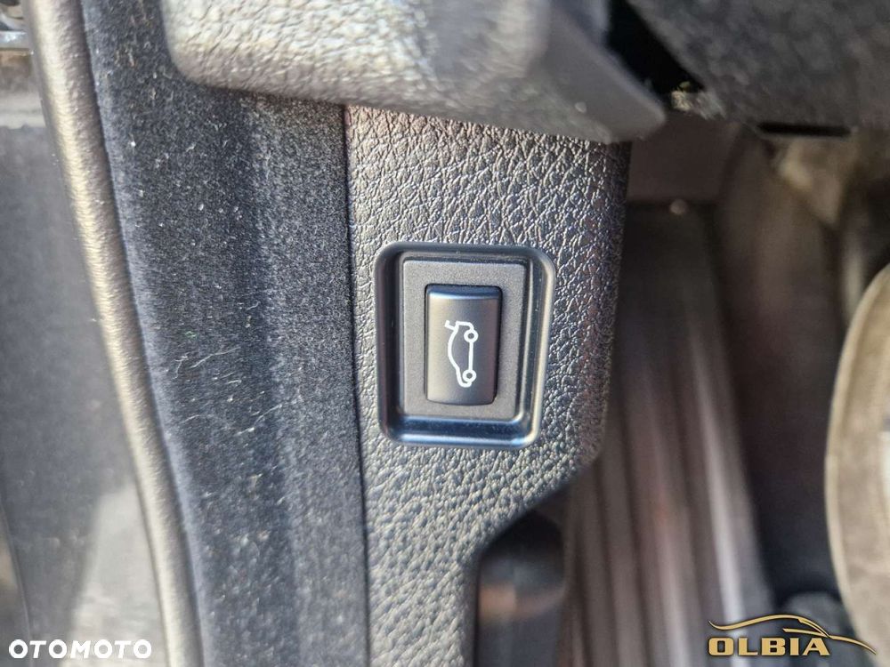 BMW Seria 5 520d Touring - 35