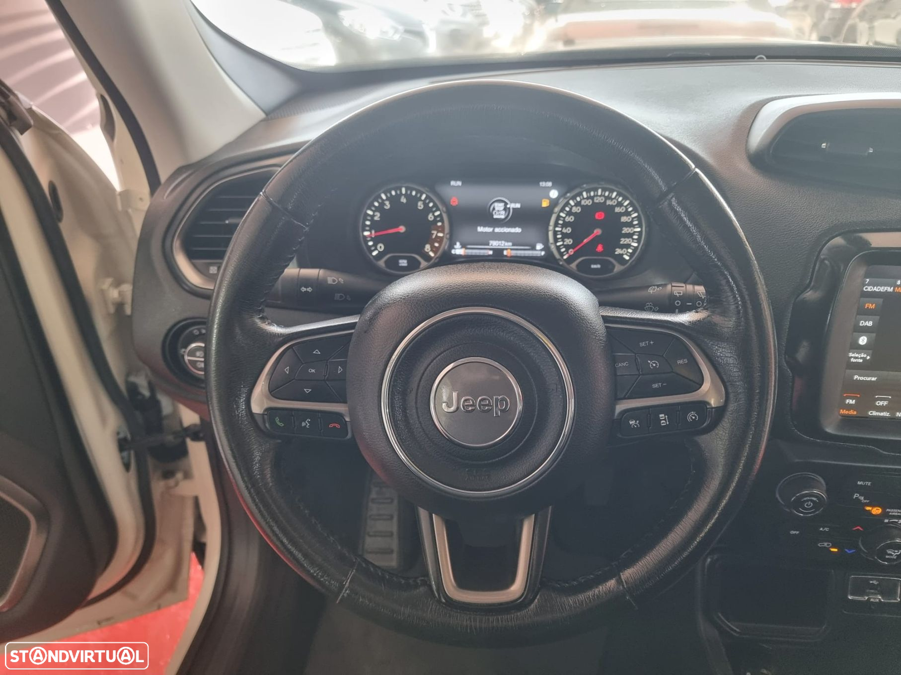 Jeep Renegade 1.0 T Limited - 21