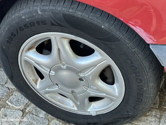 Renault Laguna - 12