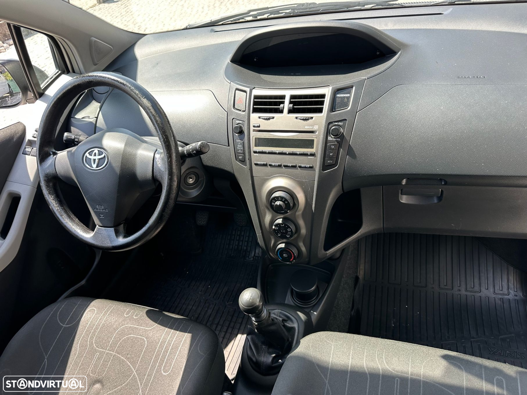 Toyota Yaris 1.4 D-4D AC - 8