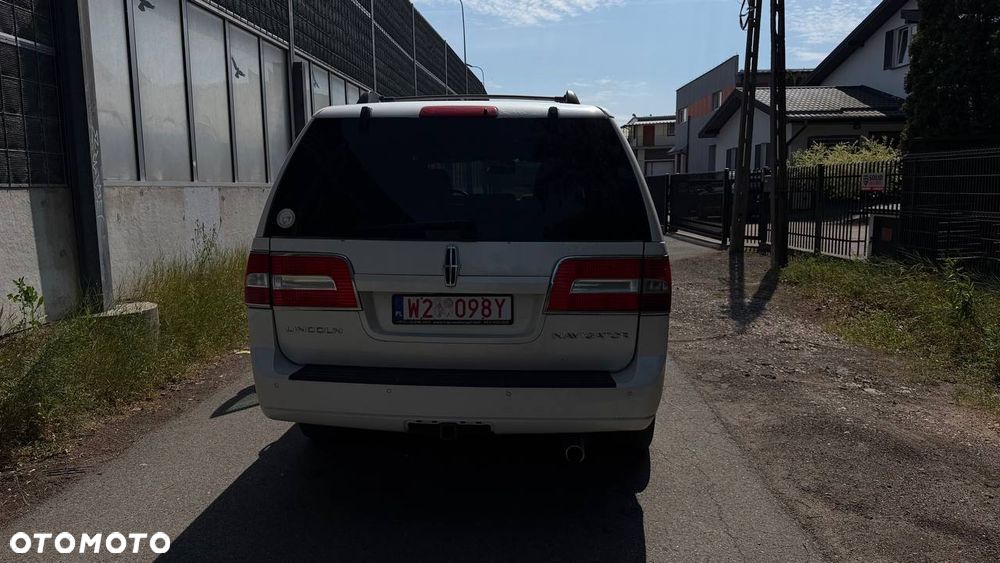 Lincoln Navigator 5.4 4x2 - 16