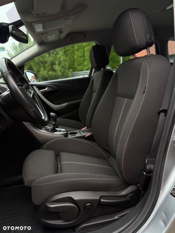 Opel Astra 1.4 T Enjoy S&S - 24
