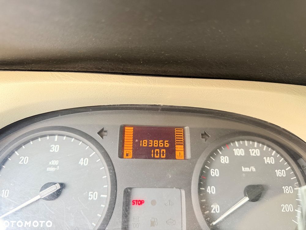 Opel Vivaro - 14