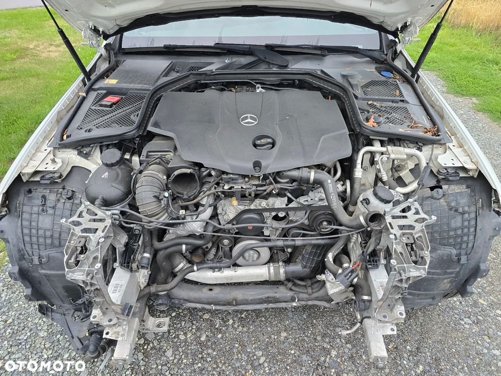 Mercedes-Benz Klasa C 220 CDI DPF Automatik Avantgarde - 18