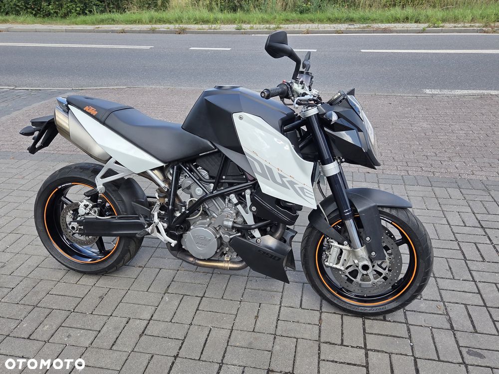 KTM Super Duke - 11