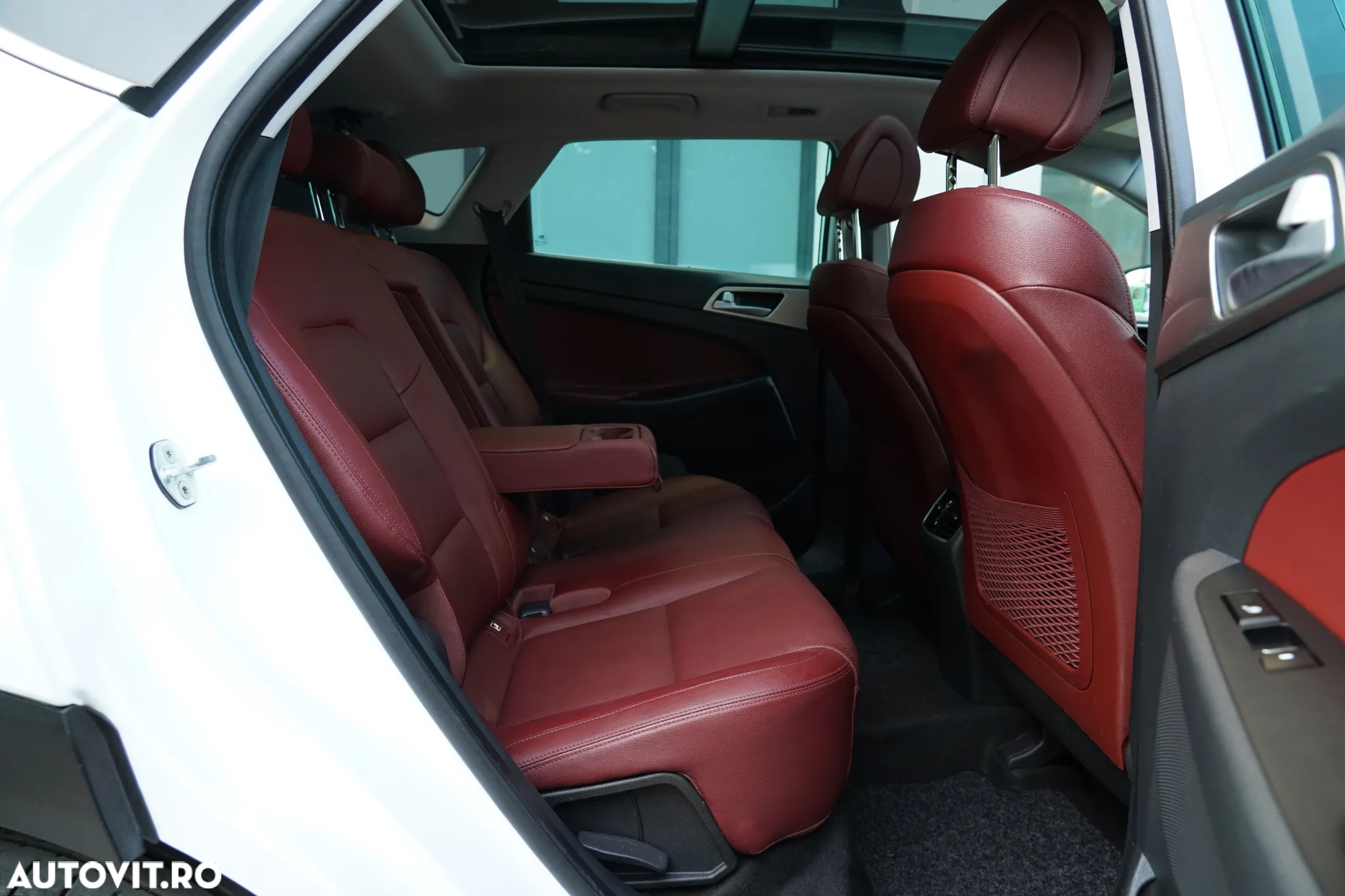 Hyundai Tucson 2.0 CRDI 4WD 6AT Premium+ - 10