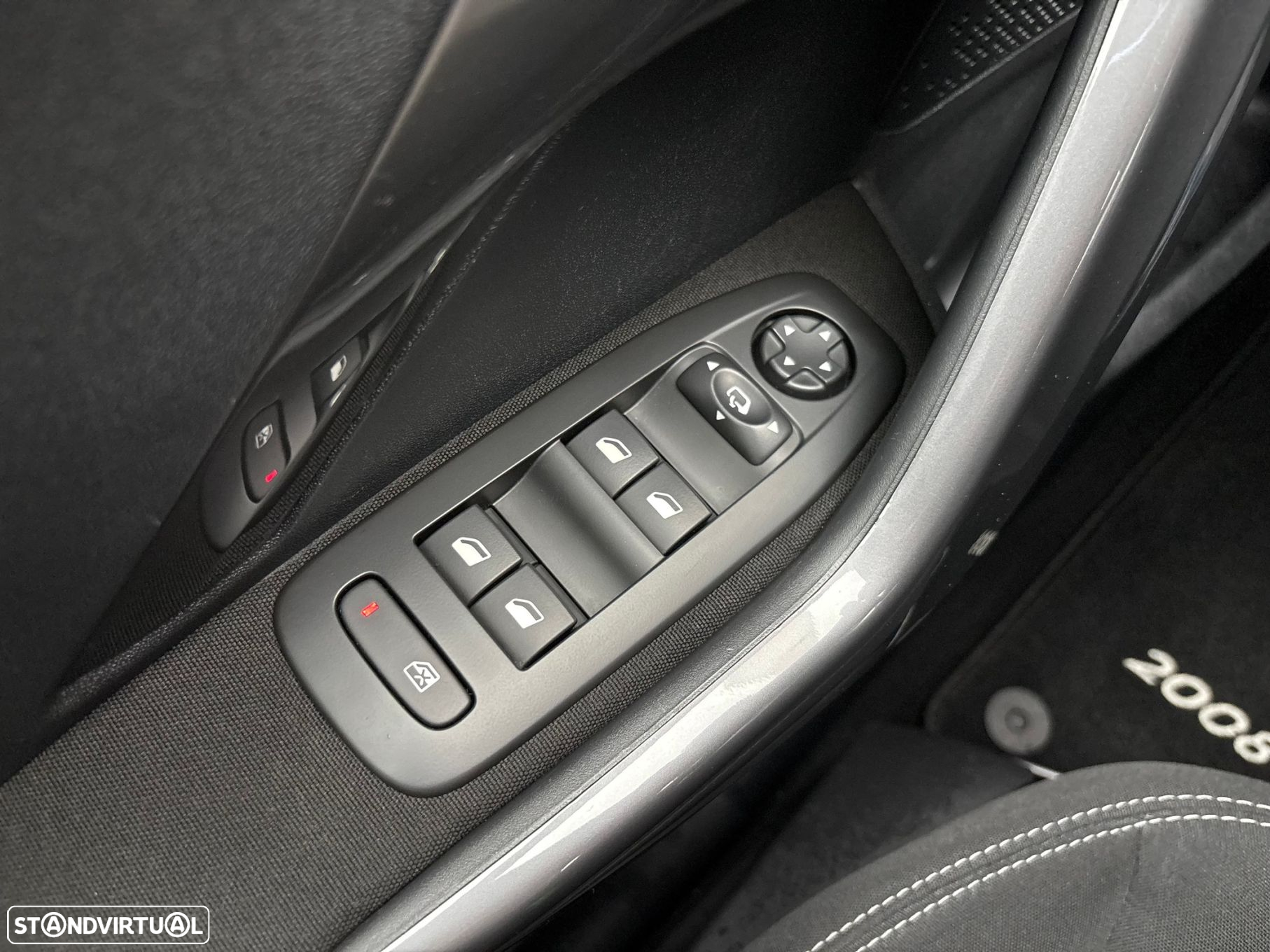 Peugeot 2008 1.2 PureTech Style - 10