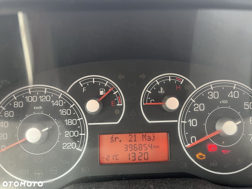Fiat Grande Punto - 8