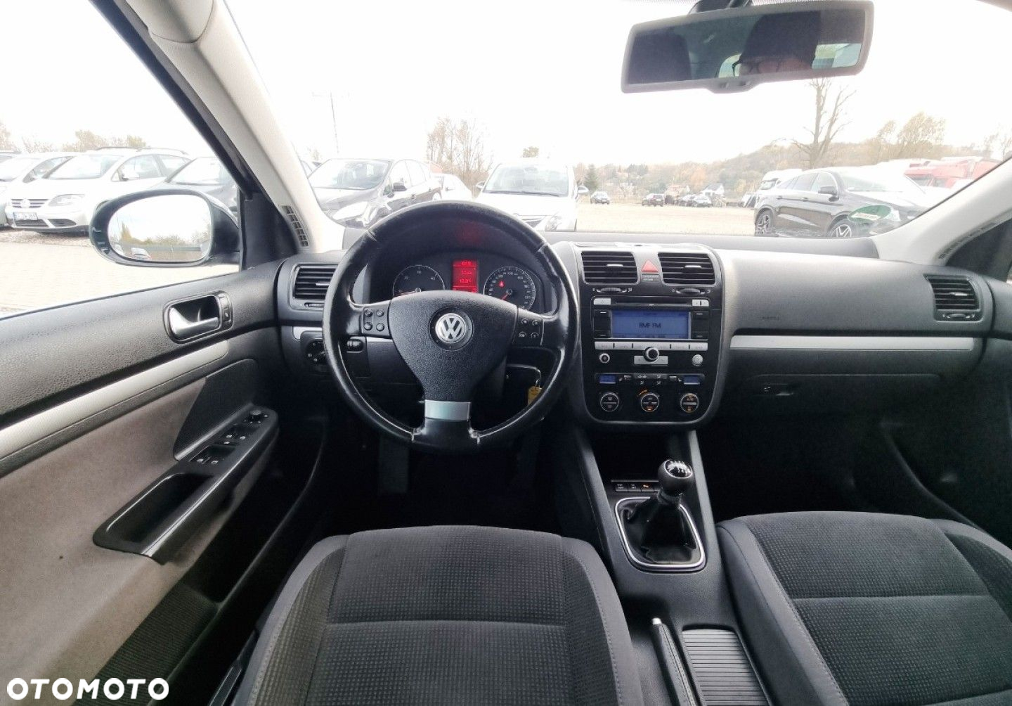 Volkswagen Golf - 11