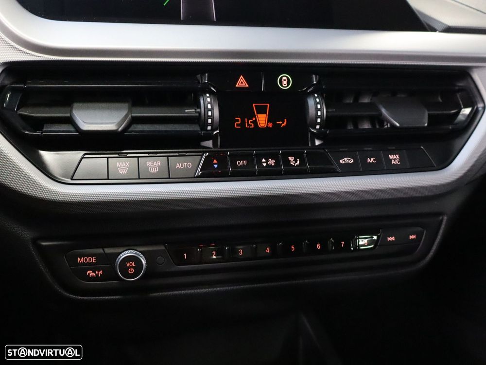 BMW 118 i Auto - 19