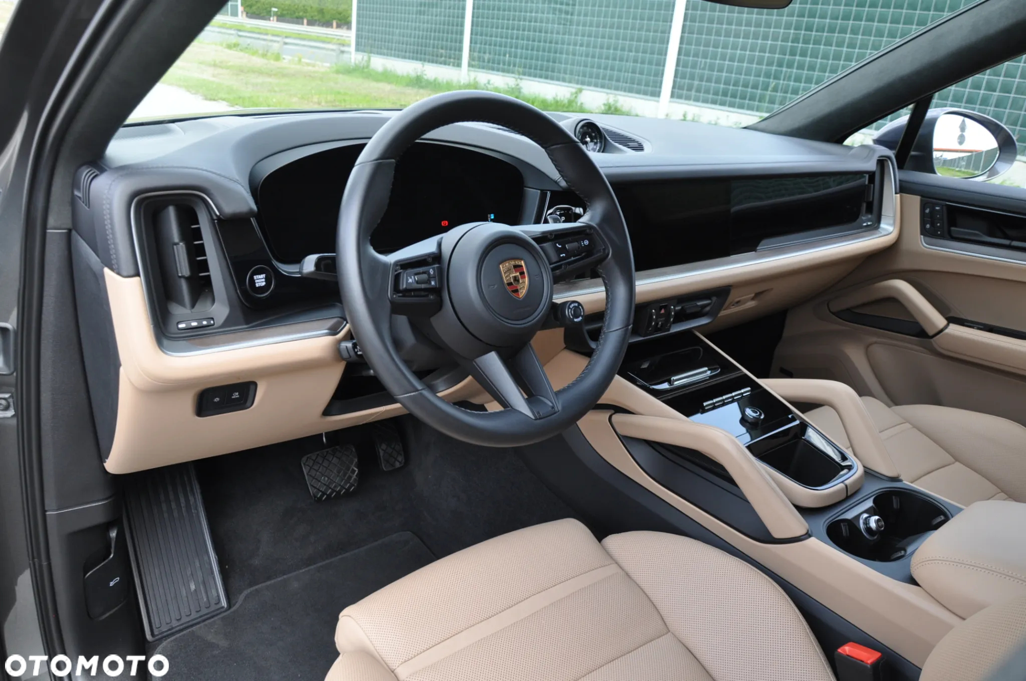 Porsche Cayenne Coupe E-Hybrid PHEV - 6