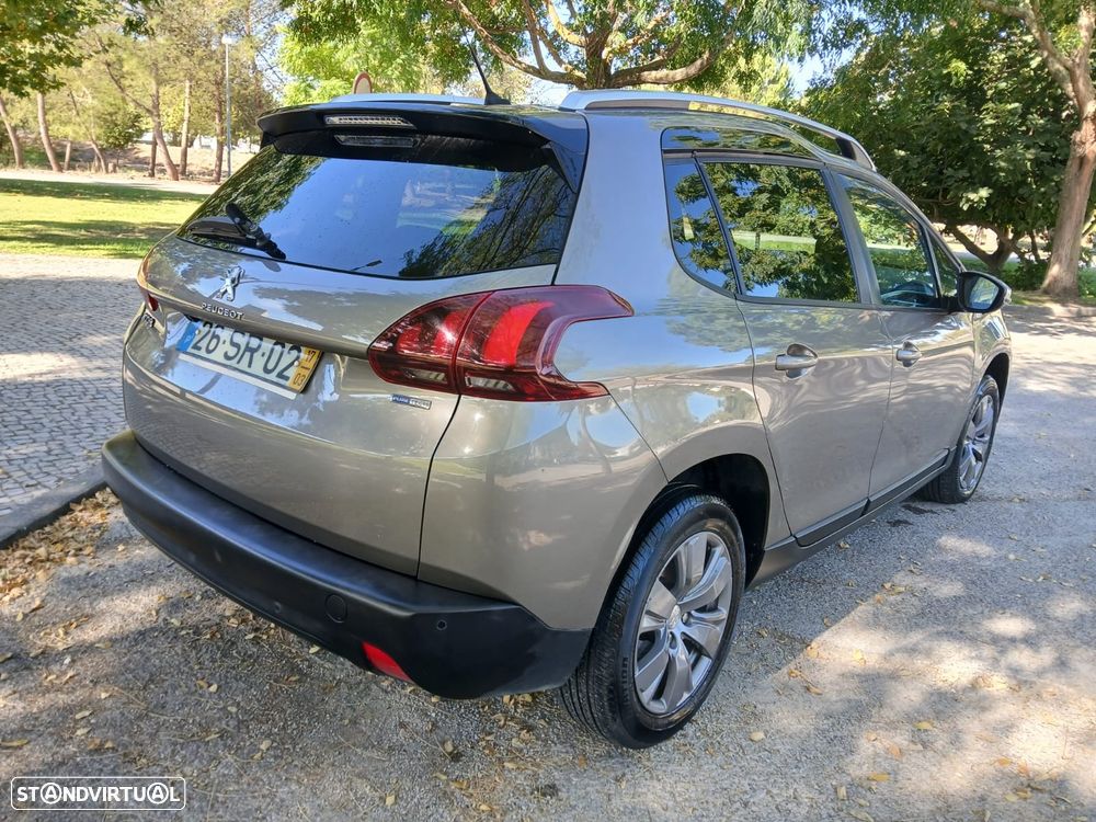 Peugeot 2008 1.2 PureTech Style - 5