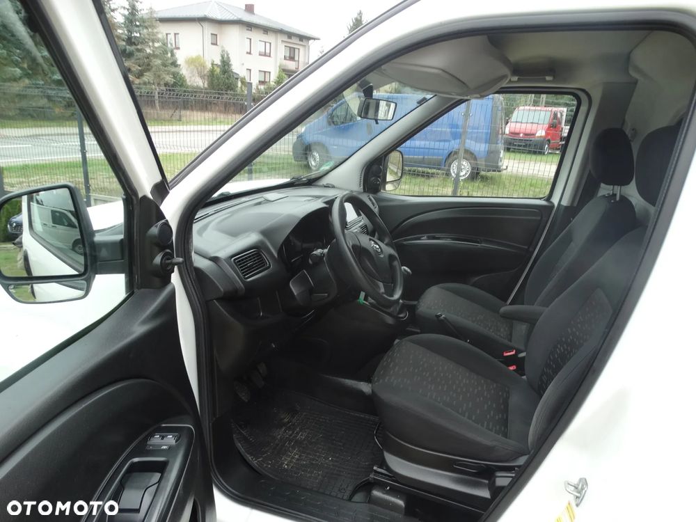 Opel Combo - 9