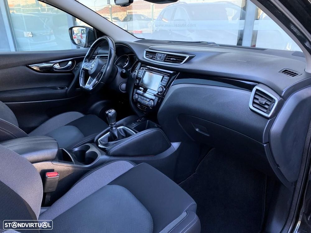 Nissan Qashqai 1.5 dCi N-Connecta J18 - 11