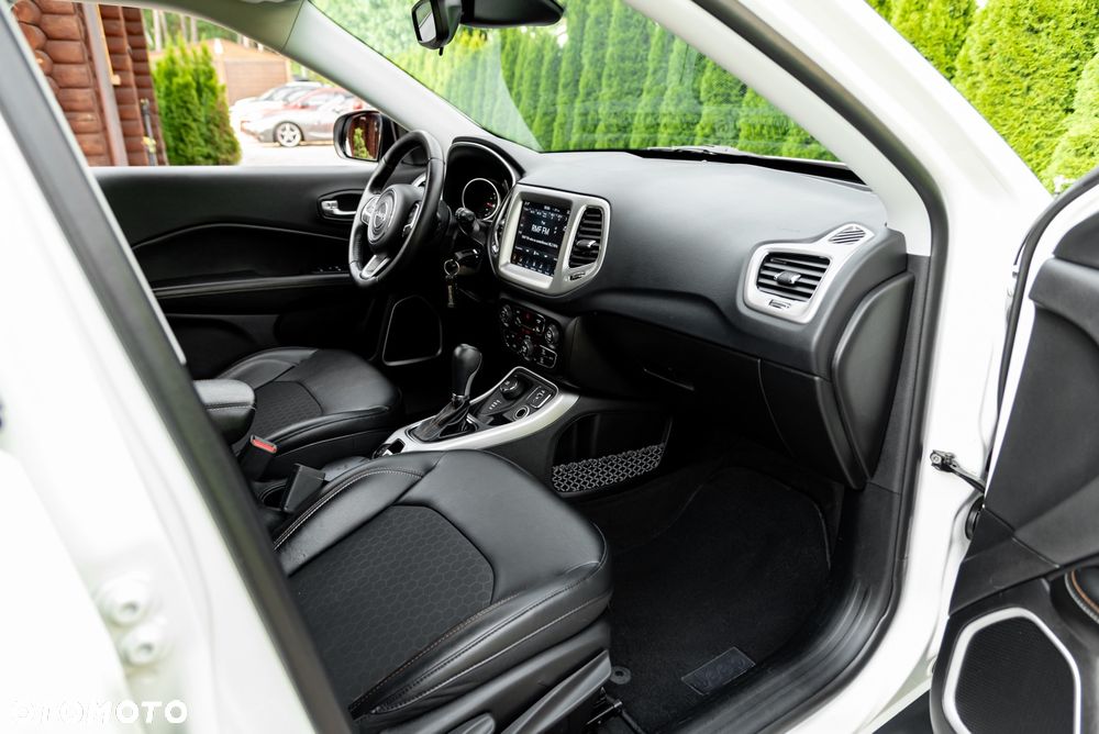 Jeep Compass 2.0 MultiJet Active Drive Automatik Longitude - 23