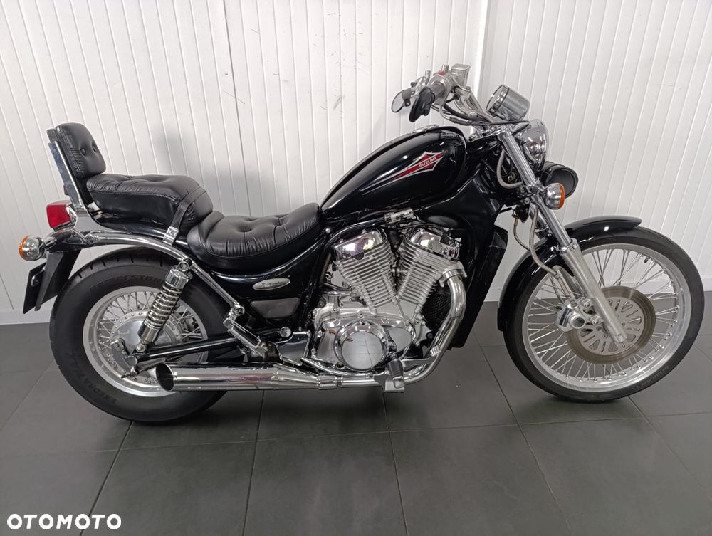 Suzuki Intruder - 2
