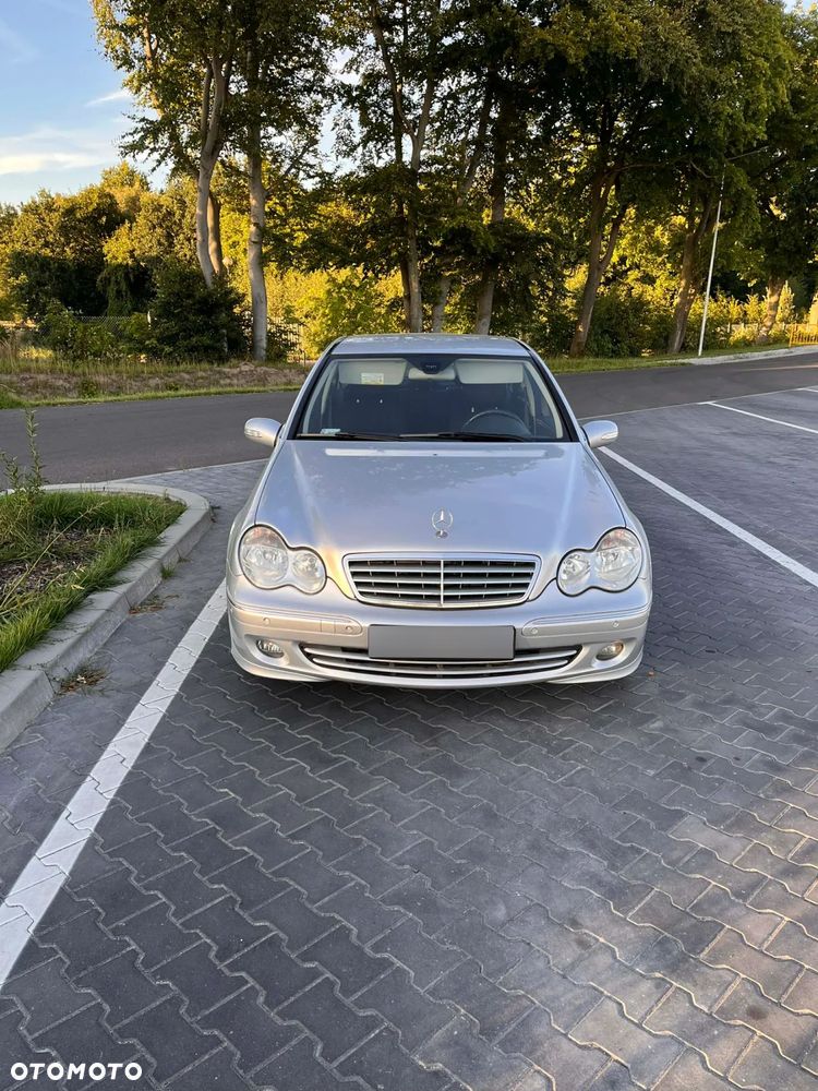 Mercedes-Benz Klasa C 200 Kompressor Automatik Elegance - 4