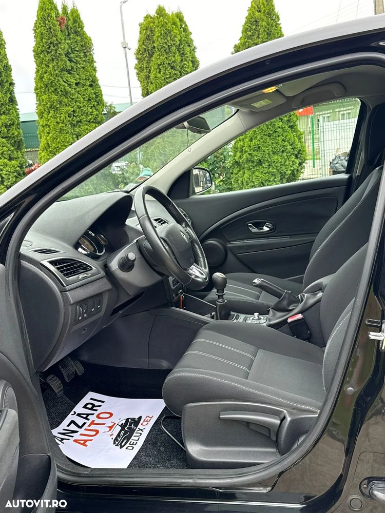 Renault Megane Energy dCi Intens - 11