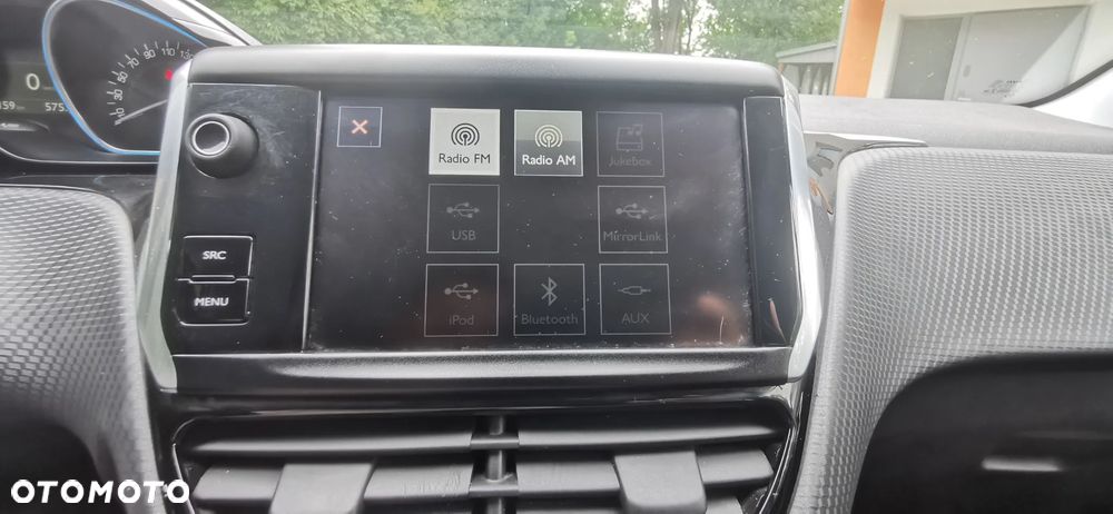 Peugeot 2008 1.2 Pure Tech Style S&S - 18