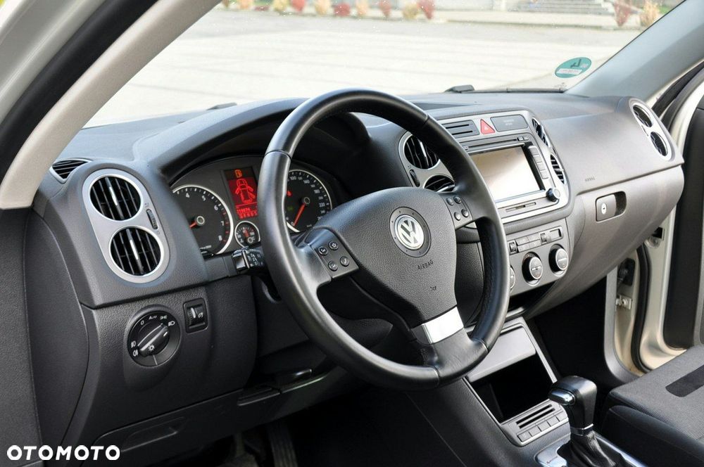Volkswagen Tiguan - 22