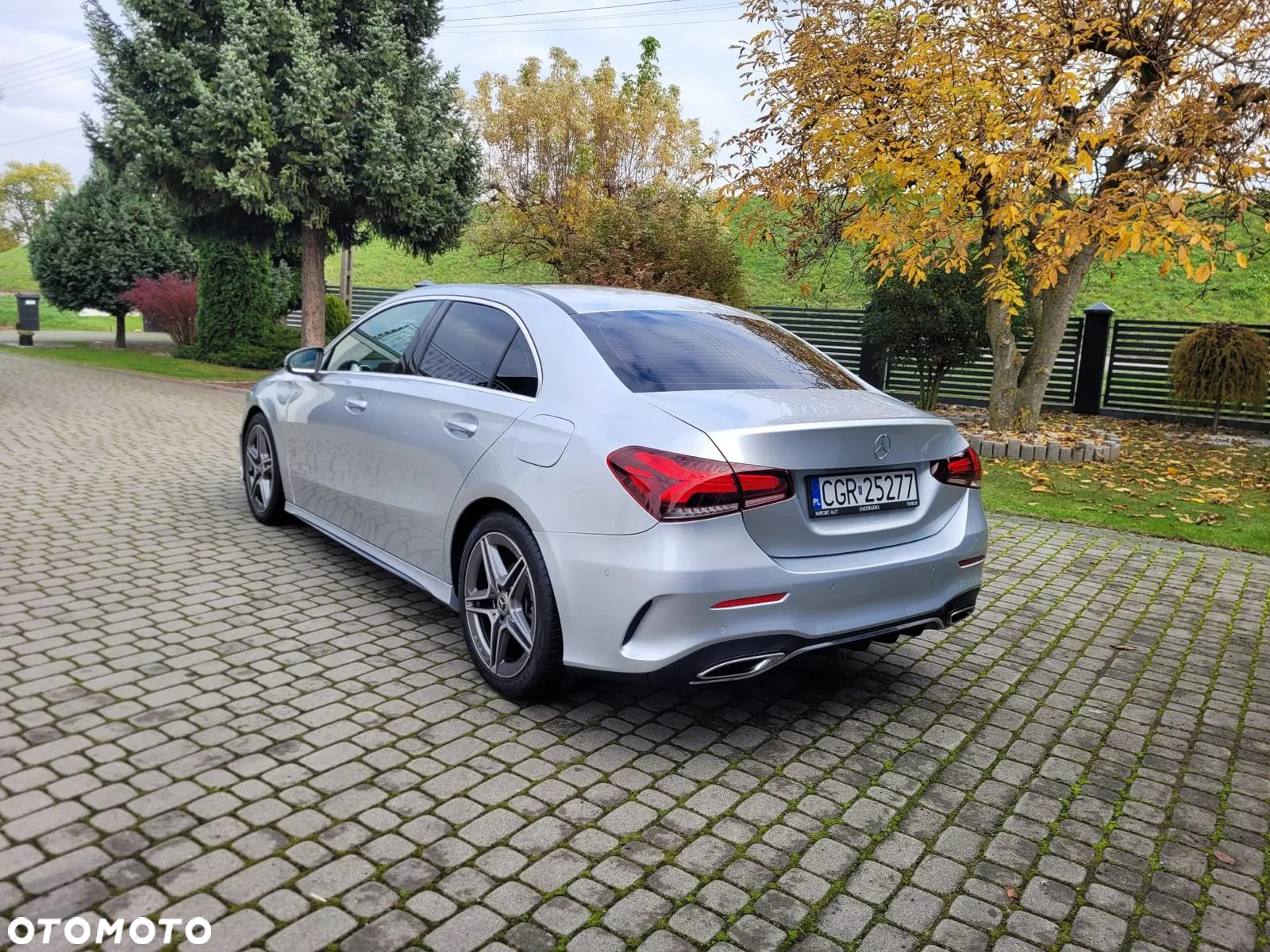 Mercedes-Benz Klasa A 180 d AMG Line 7G-DCT - 4