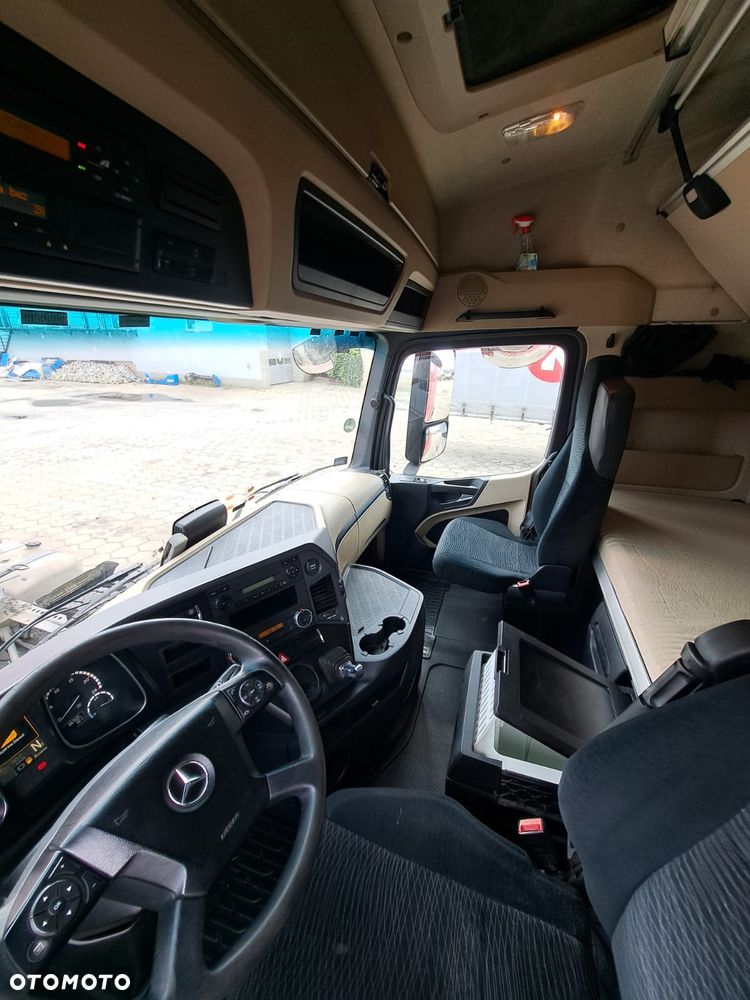 Mercedes-Benz ACTROS - 3