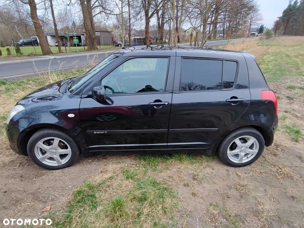 Suzuki Swift 1.3 Club - 3